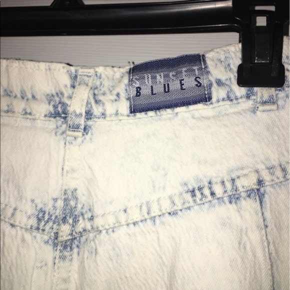 Vintage SUNSET BLUES High Waist Acid Wash Shorts - Picture 5 of 8